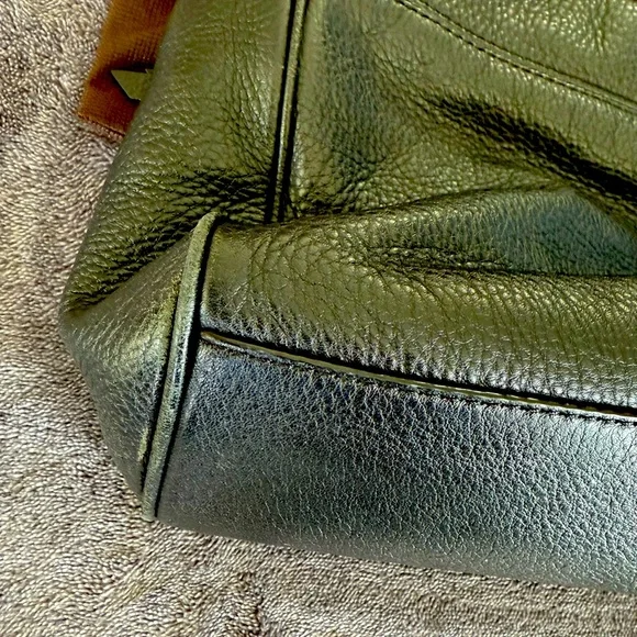 Black Leather Kate Spade Hand Bag - Picture 6 of 9